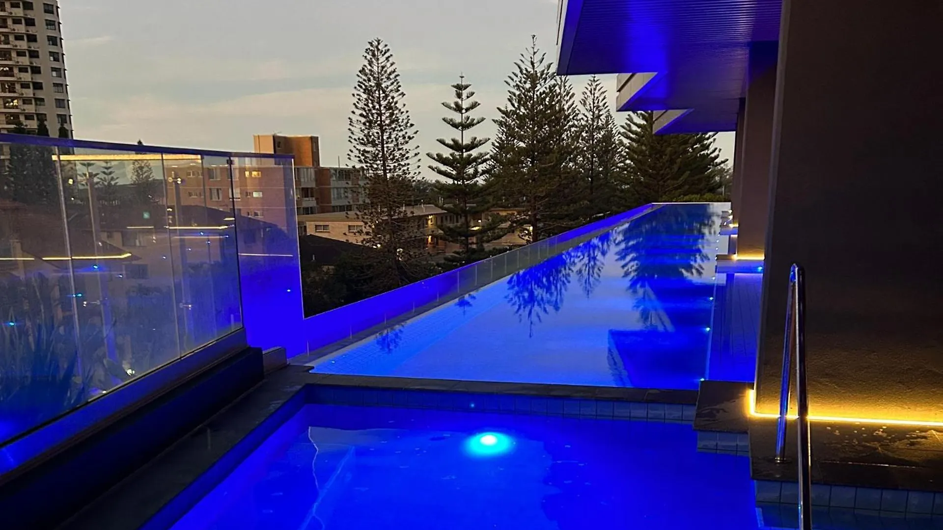 Kanasu Gold Coast 0*,  Australia